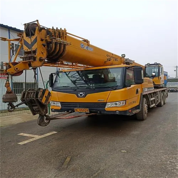 黄陂吊车出租保险：全面覆盖，安全无忧