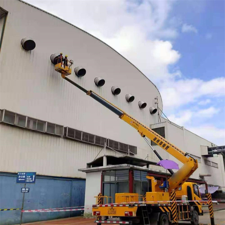 黄陂高空作业车出租服务：专业广告牌安装解决方案