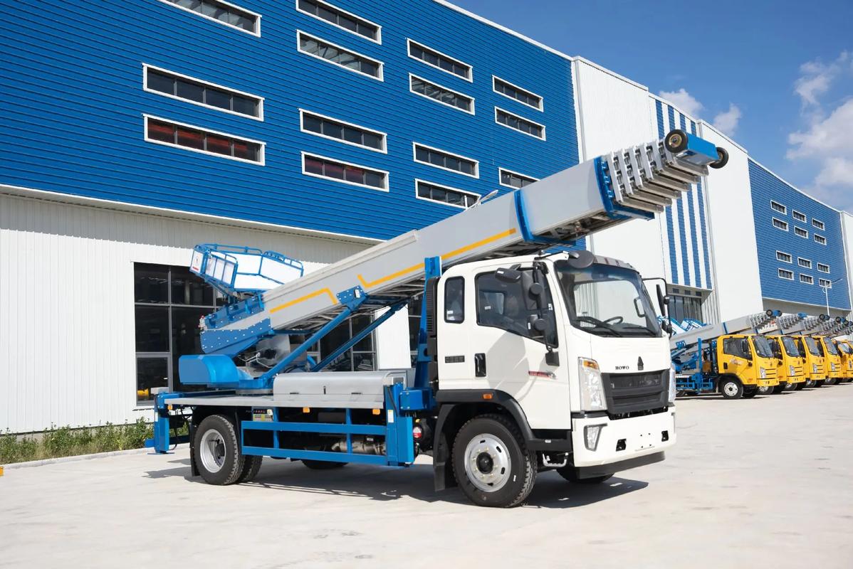 黄陂出租云梯车高空作业车 建筑垃圾搬运